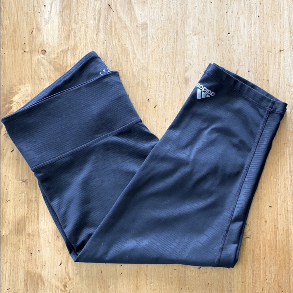 Adidas workout leggings cropped length size large